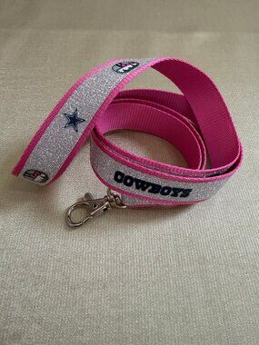 Hello Kitty Dallas Cowboys Pink And Silver Glitter Lanyard